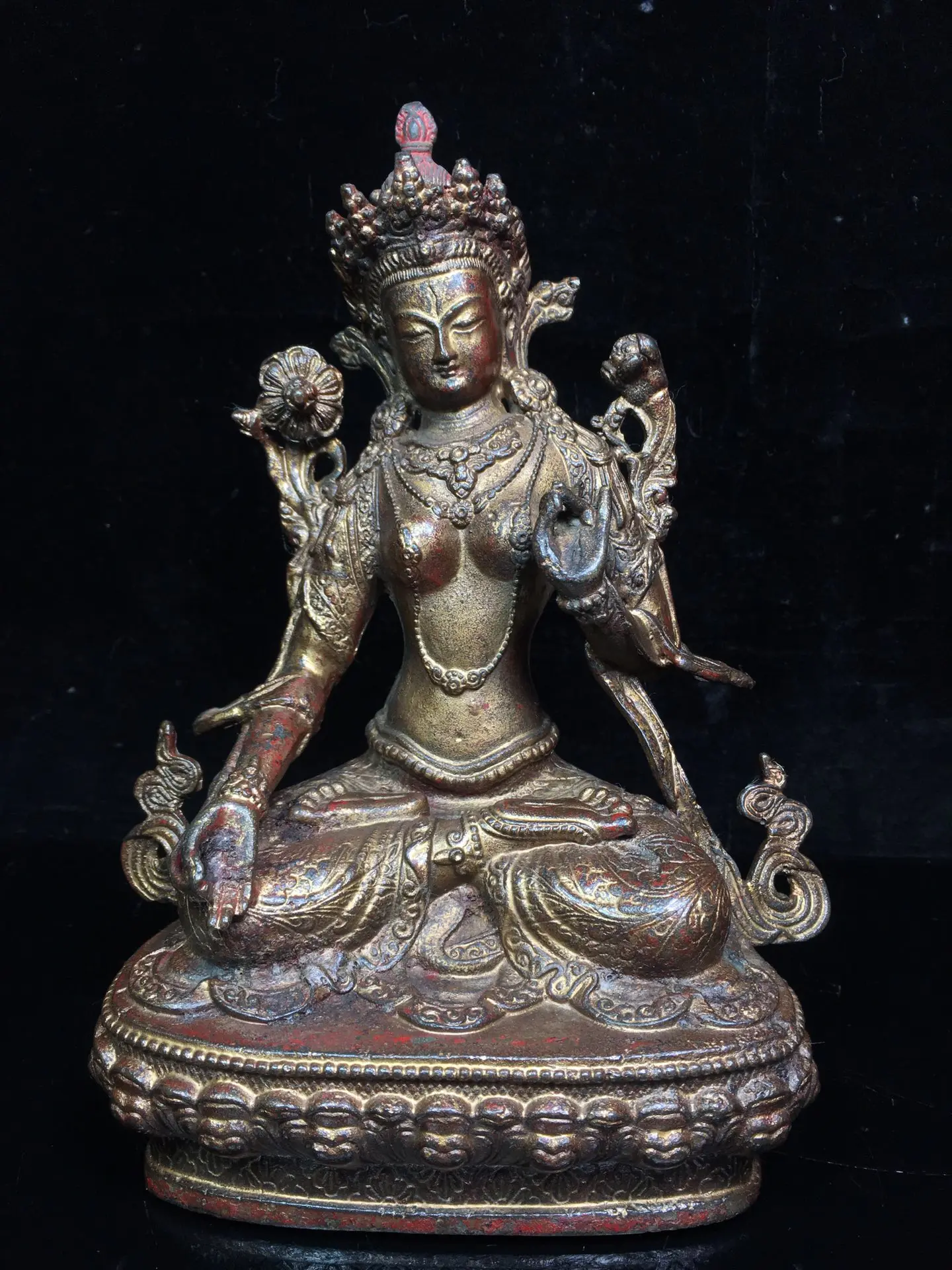 8" Tibetan Temple Collection Old Bronze Cinnabar mud gold Seven-eyed Tara lotus platform worship buddha Town house Exorcism
8" Tibetan Temple Collection Old Bronze Cinnabar mud gold Seven-eyed Tara lotus platform worship buddha Town house Exorcism