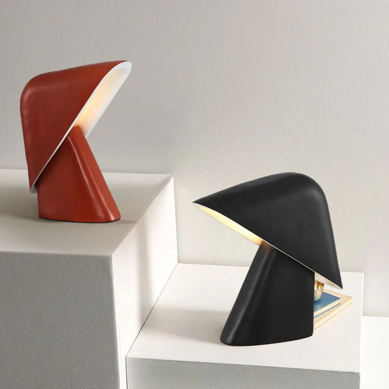 Postmodern Nordic Creative Table Lamp Designer Resin For Living Room Bedroom Study Desk Light Home Deco Bedside Lamp
Postmodern Nordic Creative Table Lamp Designer Resin For Living Room Bedroom Study Desk Light Home Deco Bedside Lamp