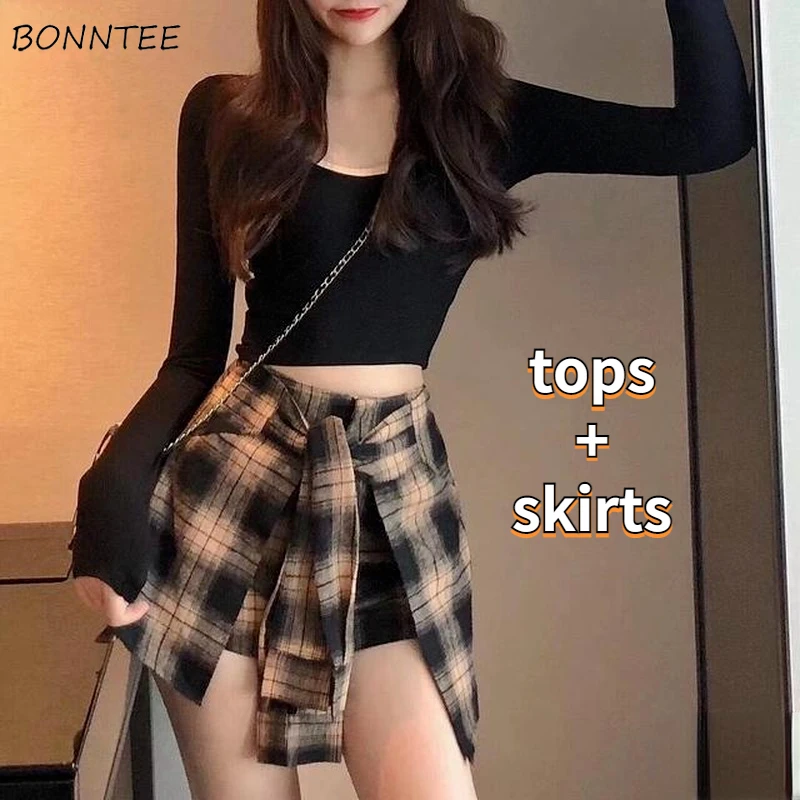 Sets Women Chic Empire Mini Plaid Skirts Vintage 2 Pieces Korean Style Skinny Tops Preppy Bandage Outfits Classic Leisure Fall
Sets Women Chic Empire Mini Plaid Skirts Vintage 2 Pieces Korean Style Skinny Tops Preppy Bandage Outfits Classic Leisure Fall