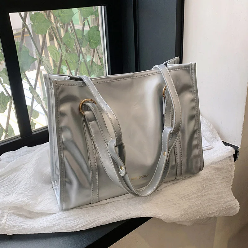 Women's Bag Large Capacity Shoulder Bags High Quality PU Leather Handbags and Purse Female Retro Tote Bags Sac a Main Femme
Women's Bag Large Capacity Shoulder Bags High Quality PU Leather Handbags and Purse Female Retro Tote Bags Sac a Main Femme