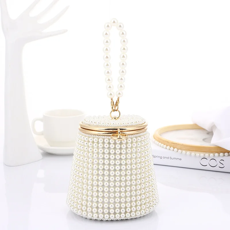 New Bucket Design Women Evening Bags Beading Holder Day Clutch Pearl Wedding Bridal Handbags for Party Small Purse
New Bucket Design Women Evening Bags Beading Holder Day Clutch Pearl Wedding Bridal Handbags for Party Small Purse