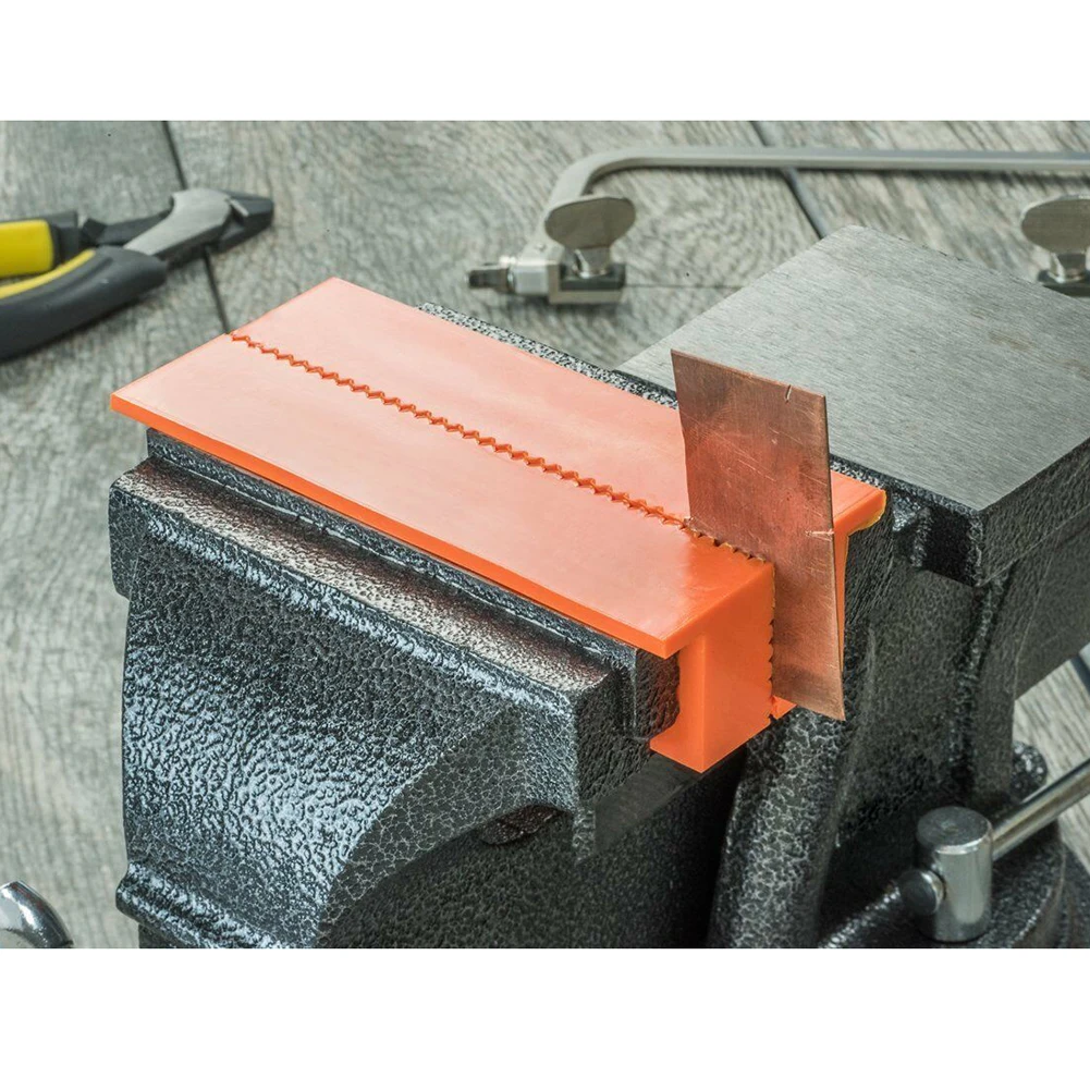 2pcs Vise Jaws Strong Magnetic Bench Vice Jaw Pad Covers Multi-Purpose Protector For Holding Wood Metal Plastic Tubing Woodwork
2pcs Vise Jaws Strong Magnetic Bench Vice Jaw Pad Covers Multi-Purpose Protector For Holding Wood Metal Plastic Tubing Woodwork