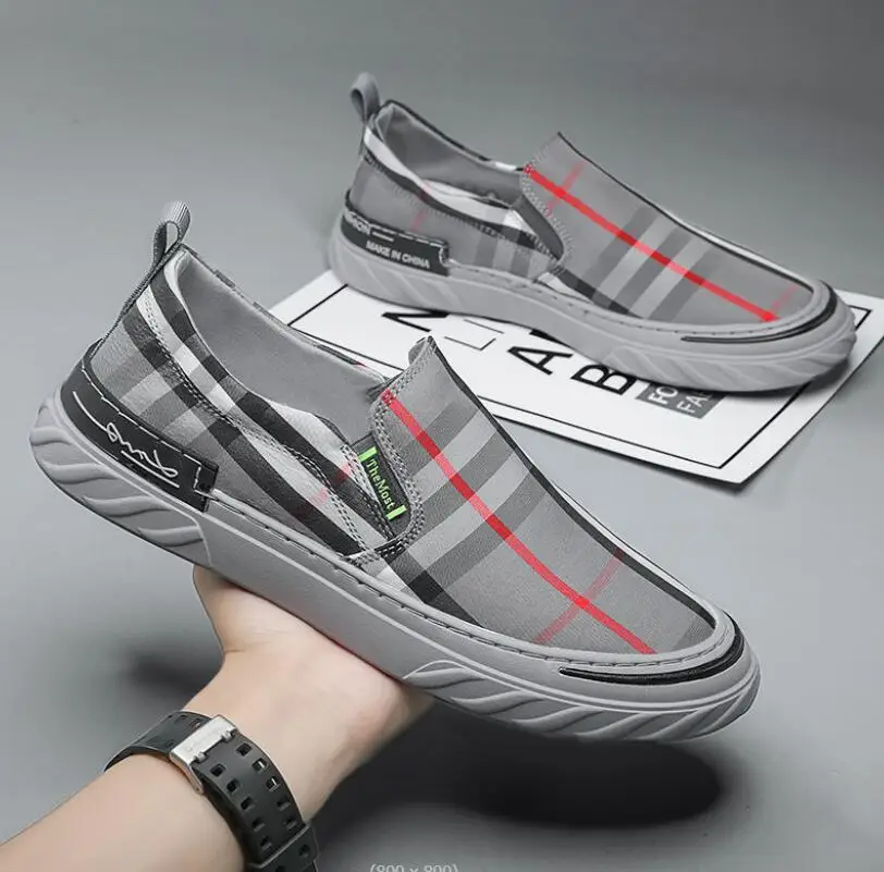 Men Shoes 2022 summer New Breathable comfort Men Vulcanized Shoes Plaid canvas shoes Casual sneakers Shoes tenis masculino
Men Shoes 2022 summer New Breathable comfort Men Vulcanized Shoes Plaid canvas shoes Casual sneakers Shoes tenis masculino