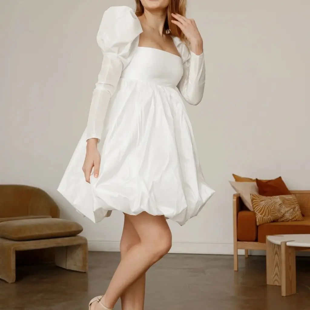 Classical Square Collar Short Wedding Dresses Simple Above Knee Vintage Long Puff Sleeves Zipper Back Bridal Gown SWD900
Classical Square Collar Short Wedding Dresses Simple Above Knee Vintage Long Puff Sleeves Zipper Back Bridal Gown SWD900