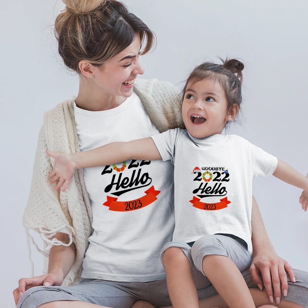 Mother Daughter Matching Clothes Fashion Woman T-shirt Casual Creative Four Seasons Short Sleeves Baby Bodysuit Mom Kids Shirts
Mother Daughter Matching Clothes Fashion Woman T-shirt Casual Creative Four Seasons Short Sleeves Baby Bodysuit Mom Kids Shirts