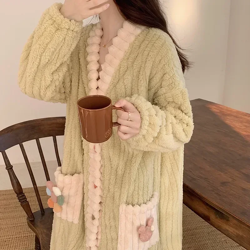 V-neck Simple Lounge Cozy Winter College Homewear Leisure Breasted Feminino Warm Women Loose Popular Solid Robes Single Thick
V-neck Simple Lounge Cozy Winter College Homewear Leisure Breasted Feminino Warm Women Loose Popular Solid Robes Single Thick