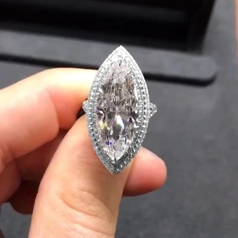 New Super Large Marquise Zircon Ring Female Shining Romantic Wedding Bridal Ring Fashion Temperament Dove Egg Jewelry
New Super Large Marquise Zircon Ring Female Shining Romantic Wedding Bridal Ring Fashion Temperament Dove Egg Jewelry