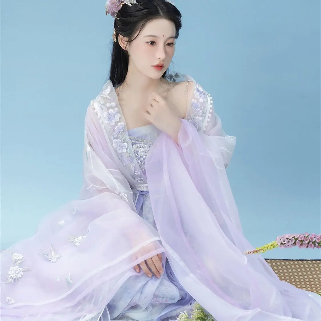 Китайское традиционное платье ханьфу, женское платье с вышивкой в виде цветка династии Вей Цзинь с большим рукавом, сказочное платье принце...
Китайское традиционное платье ханьфу, женское платье с вышивкой в виде цветка династии Вей Цзинь с большим рукавом, сказочное платье принце...