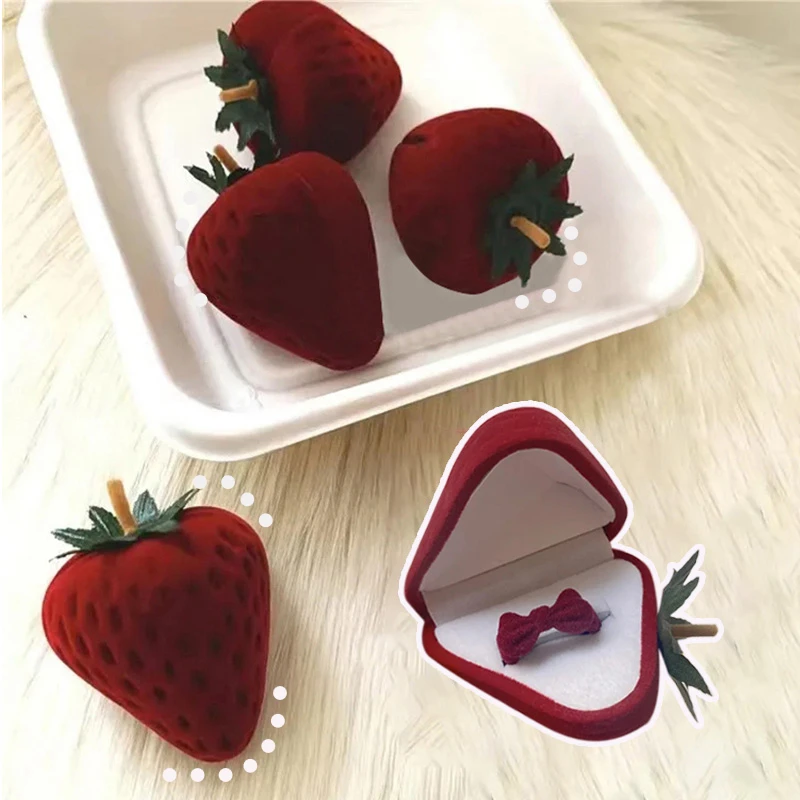 Ins Creative Strawberry Ring Box and Ring Elegant Jewelry Organizer Box Strawberry Ring Earrings Boxes Wine Red Velvet Bow Ring
Ins Creative Strawberry Ring Box and Ring Elegant Jewelry Organizer Box Strawberry Ring Earrings Boxes Wine Red Velvet Bow Ring