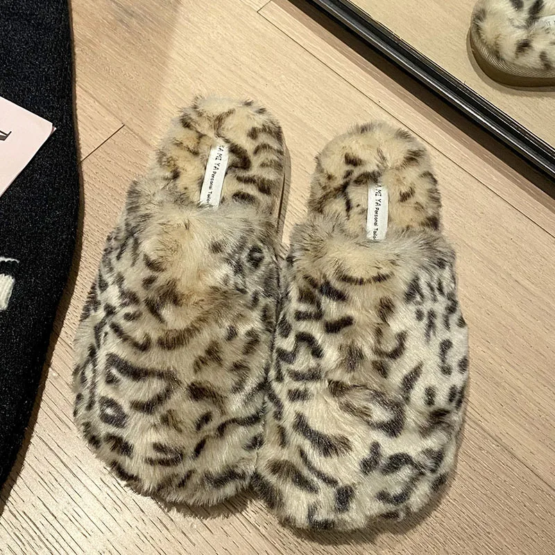 Winter Warm Women Fur Mules 2022 Slippers Outside Short Plush Round Toe Leopard Female Rubber Shoes Slides Flats Flip Flops
Winter Warm Women Fur Mules 2022 Slippers Outside Short Plush Round Toe Leopard Female Rubber Shoes Slides Flats Flip Flops