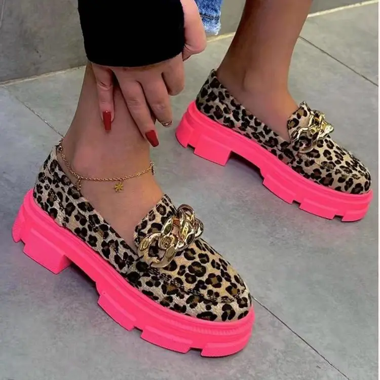 Leopard Women Shoes Metal Chain Spell Color Designer Shoes Fashion Platform Loafers New Size 43 Casual Lazy Sneakers Zapatillas
Leopard Women Shoes Metal Chain Spell Color Designer Shoes Fashion Platform Loafers New Size 43 Casual Lazy Sneakers Zapatillas