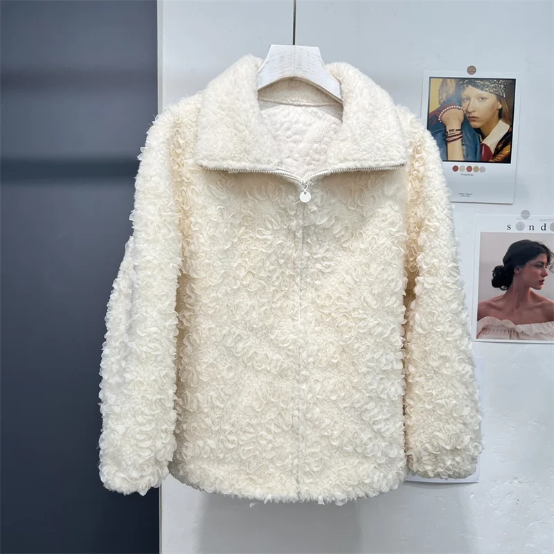 High Quality Real Lamb Fur Coat Women 2022 Autumn Winter Warm Soft Short Female Genuine Lamb Fur Jacket Outwear Overcoat
High Quality Real Lamb Fur Coat Women 2022 Autumn Winter Warm Soft Short Female Genuine Lamb Fur Jacket Outwear Overcoat