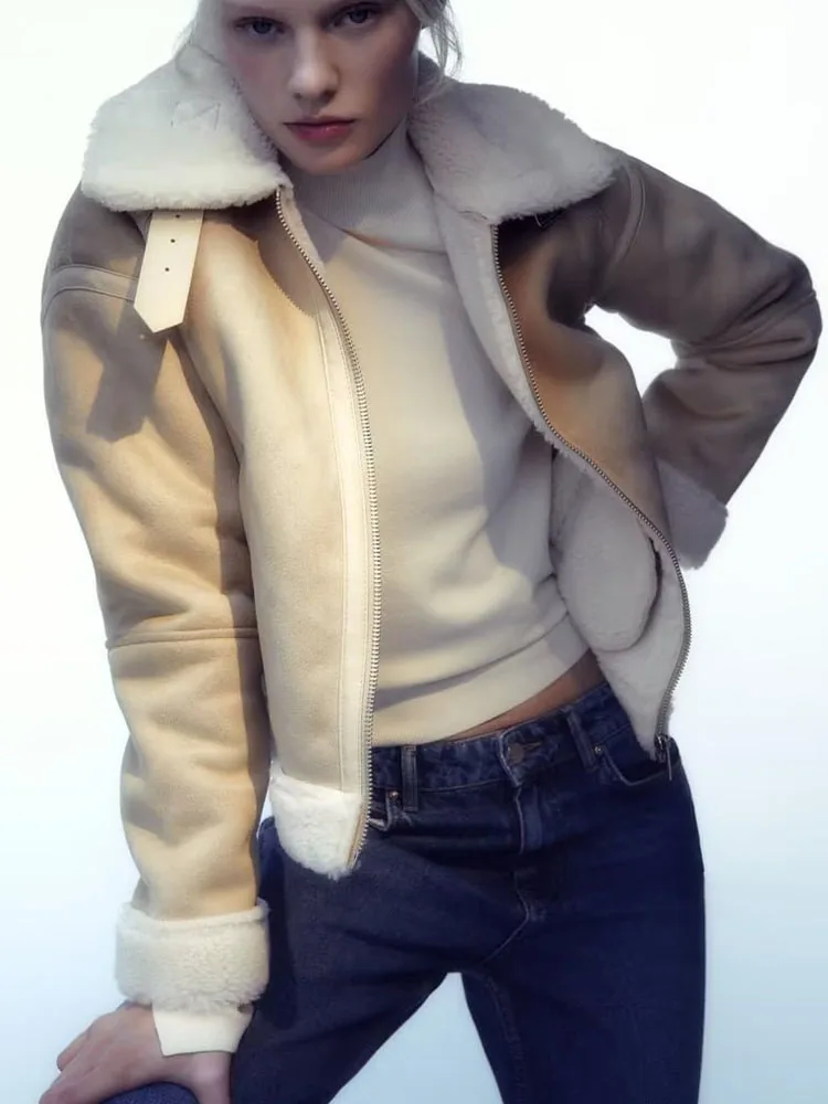 2022 women's autumn and winter models reversible short jacket fashion splicing fur one thickened short tops
2022 women's autumn and winter models reversible short jacket fashion splicing fur one thickened short tops