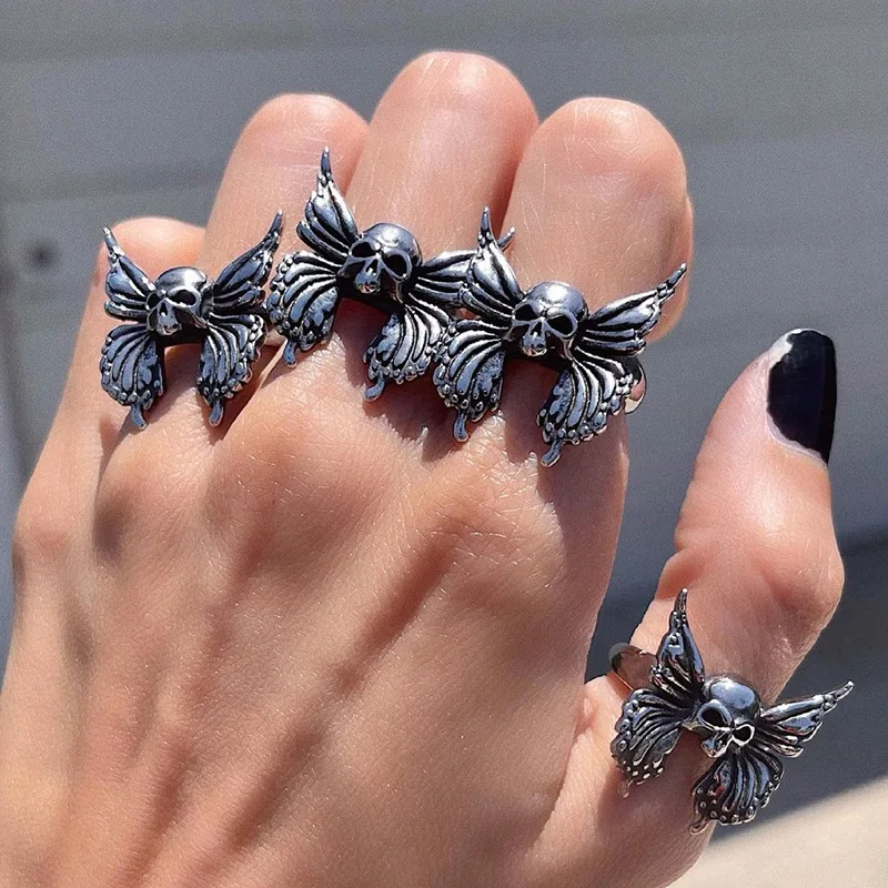 Retro Fashion Butterfly Skull Ring Men and Women Punk Style Index Finger Ring Jewelry Gift
Retro Fashion Butterfly Skull Ring Men and Women Punk Style Index Finger Ring Jewelry Gift