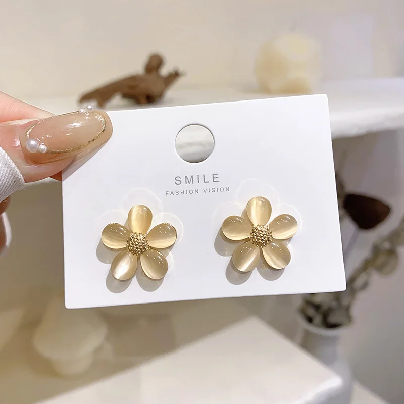 Opal Flower Stud Earrings For Women Korean Fashion Delicate Ladies Elegant Earrings 2022 Trend Party Luxury Jewelry Gift Brincos
Opal Flower Stud Earrings For Women Korean Fashion Delicate Ladies Elegant Earrings 2022 Trend Party Luxury Jewelry Gift Brincos