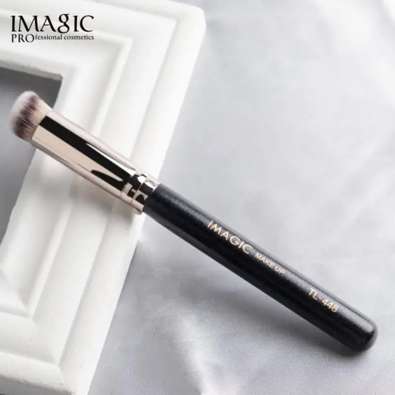 1pcs Makeup Brush Soft Bristle Brush Smudge Brush High Quality Brush Multi-function Concealer Brush Round Concealer Brush
1pcs Makeup Brush Soft Bristle Brush Smudge Brush High Quality Brush Multi-function Concealer Brush Round Concealer Brush