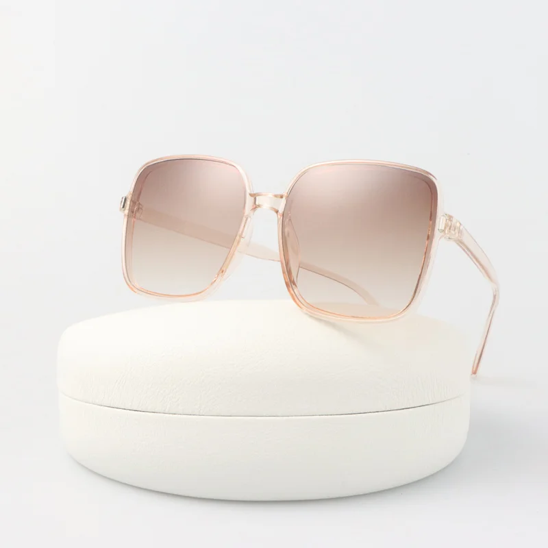 Retro Square Sunglasses Woman Brand Designer Fashion Travel Sun Glasses Female Vintage Gradient Rivet Mirror Oculos De Sol
Retro Square Sunglasses Woman Brand Designer Fashion Travel Sun Glasses Female Vintage Gradient Rivet Mirror Oculos De Sol