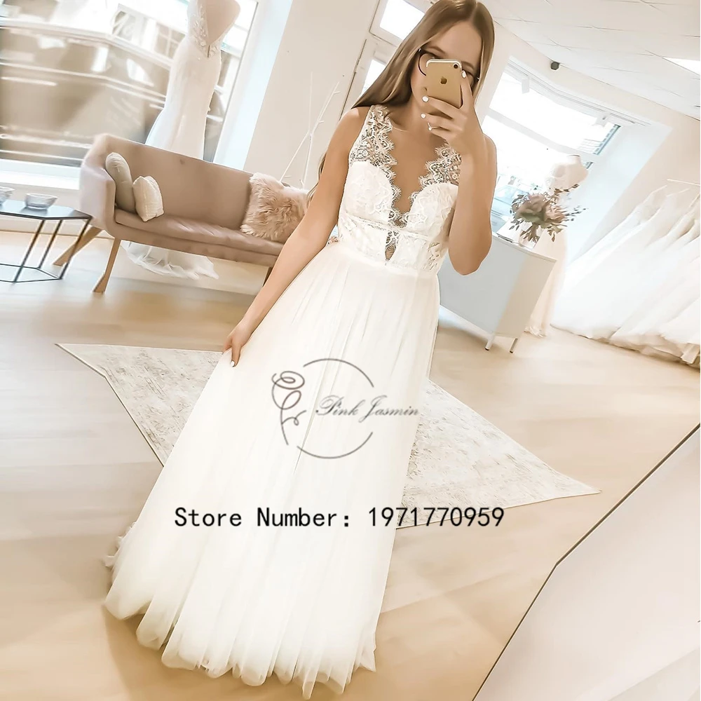 Fashion O Neck White Wedding Dresses For Bride Sleeveless Sexy Court Train Applique Elegant Lace Bridal Gowns With Soft Tulle
Fashion O Neck White Wedding Dresses For Bride Sleeveless Sexy Court Train Applique Elegant Lace Bridal Gowns With Soft Tulle