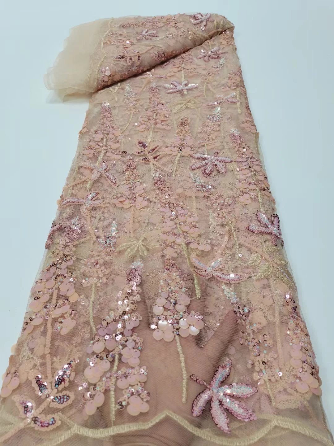 Special Design Fashion Style Hot Sale African Multi Color Embroidery Net Lac and Sequins French Fabric Party Evening Dress
Special Design Fashion Style Hot Sale African Multi Color Embroidery Net Lac and Sequins French Fabric Party Evening Dress