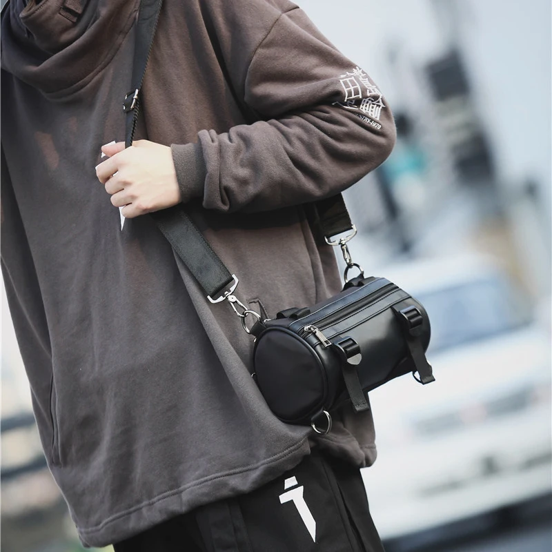 Hip Hop Cylindrical Women Crossbody Bag Unisex Shoulder Bags Luxury Designer Handbag High Quality Nylon Female Messenger Bag
Hip Hop Cylindrical Women Crossbody Bag Unisex Shoulder Bags Luxury Designer Handbag High Quality Nylon Female Messenger Bag