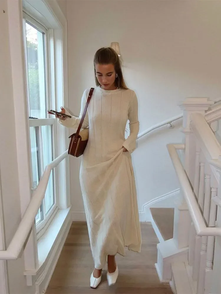 Elegant Loose Solid Women Knitted Maxi Dress Female O-neck Long Sleeve Pleated Dresses 2023 Autumn Chic Streetwear Lady Robe
Elegant Loose Solid Women Knitted Maxi Dress Female O-neck Long Sleeve Pleated Dresses 2023 Autumn Chic Streetwear Lady Robe