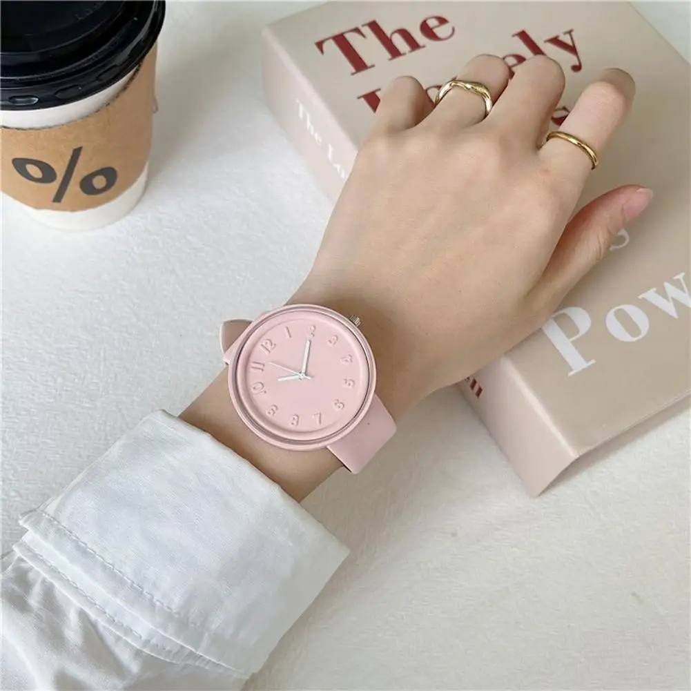 Quartz Watch Pointer Display Comfortable to Wear Faux Leather Strap Female Watch Easy-to-Read Fashion Watch Daily Accessory
Quartz Watch Pointer Display Comfortable to Wear Faux Leather Strap Female Watch Easy-to-Read Fashion Watch Daily Accessory