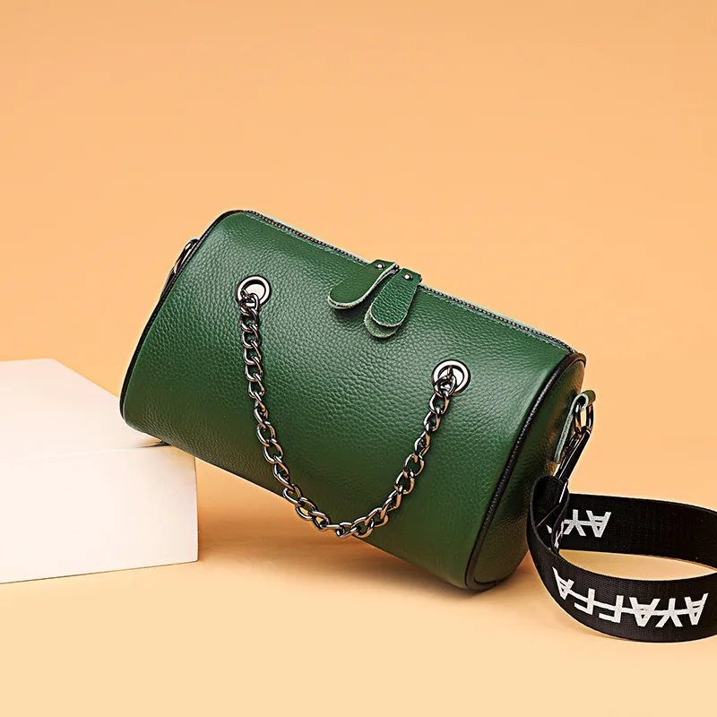 Small Women's Shoulder Bag Fashion Genuine Leather Woman Messenger Bags Luxury Designer Handbags Crossbody Clutch Purses Bolsas 
Small Women's Shoulder Bag Fashion Genuine Leather Woman Messenger Bags Luxury Designer Handbags Crossbody Clutch Purses Bolsas