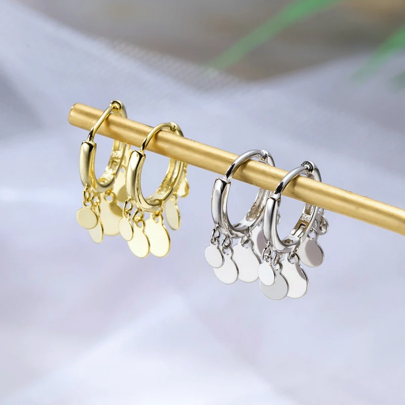 Huitam New Fashion Simple Hoop Earrings Women with Small Sequins Charm Versatile Style Fancy Female Accessories Trendy Jewelry
Huitam New Fashion Simple Hoop Earrings Women with Small Sequins Charm Versatile Style Fancy Female Accessories Trendy Jewelry