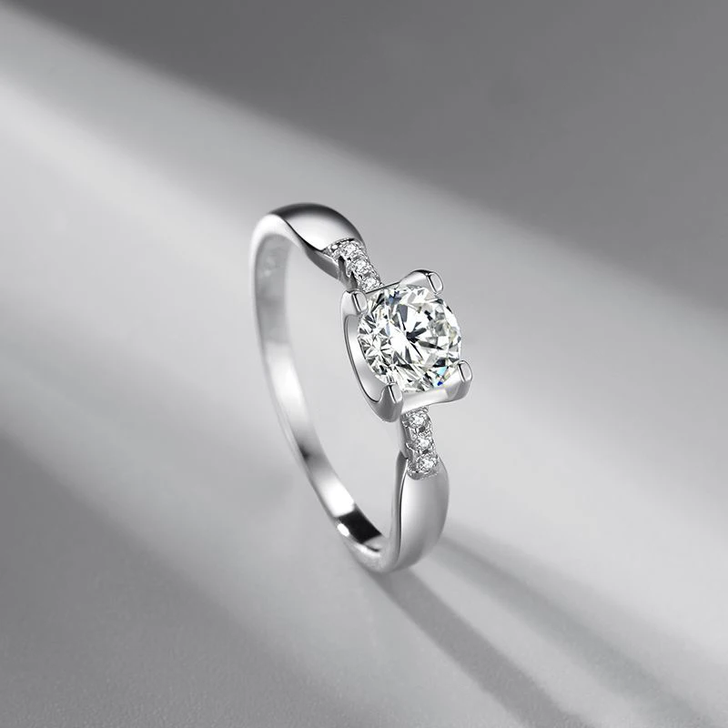 Silver Color Simulation Moissanite Small Waist Cow Head Micro-set Four-claw Zircon Ring Female Classic Elegant Wedding Jewelry
Silver Color Simulation Moissanite Small Waist Cow Head Micro-set Four-claw Zircon Ring Female Classic Elegant Wedding Jewelry