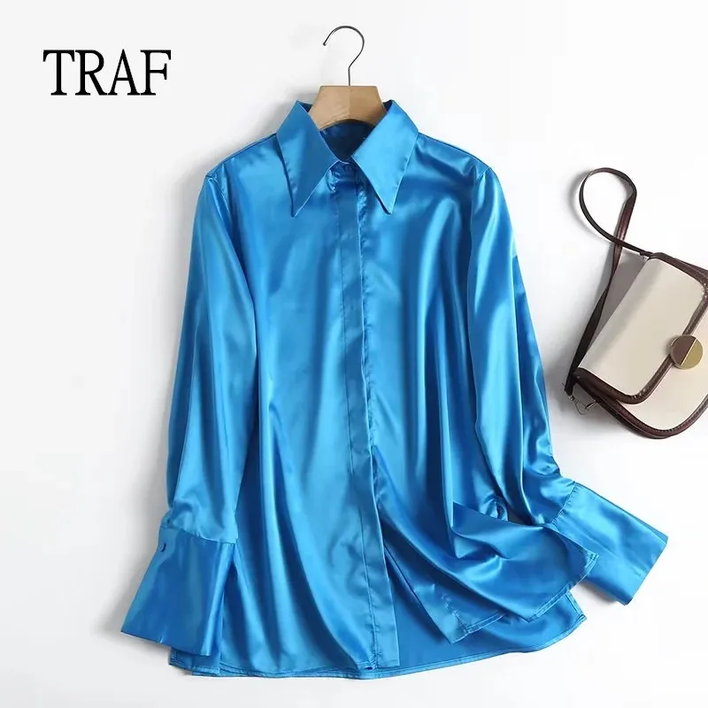 Блузка Женская атласная с длинным рукавом, на пуговицах
Блузка Женская атласная с длинным рукавом, на пуговицах