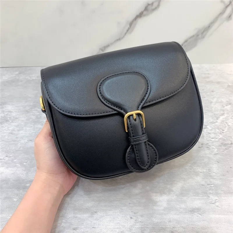 Celebrity same style bobby leather saddle ladies fashion underarm bag wide shoulder strap single shoulder messenger bag
Celebrity same style bobby leather saddle ladies fashion underarm bag wide shoulder strap single shoulder messenger bag