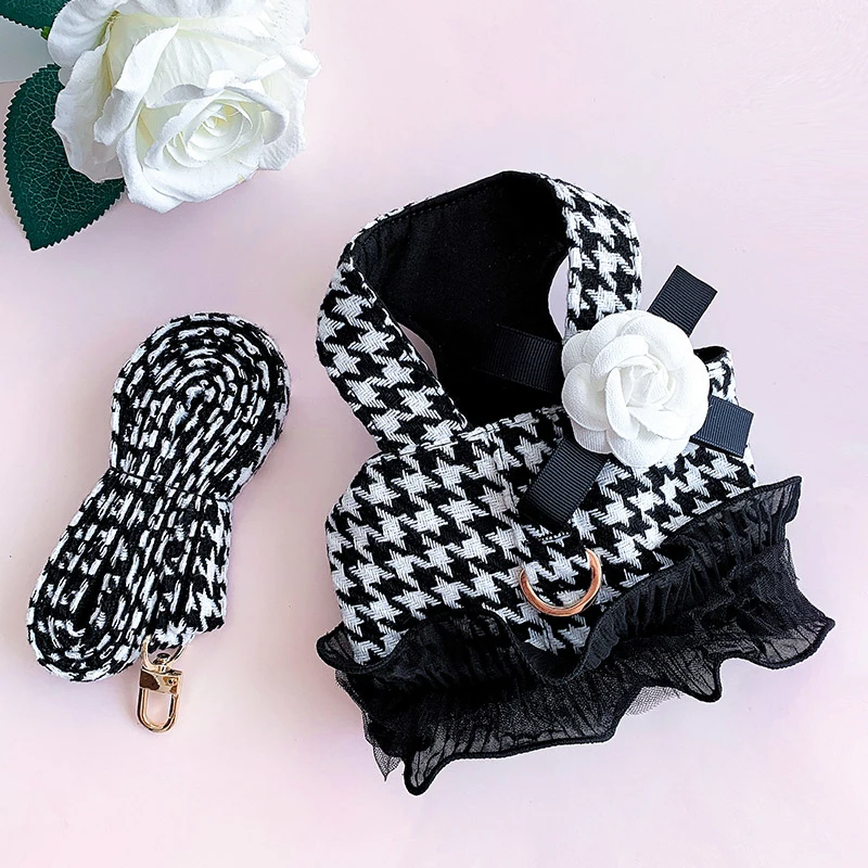 Small Dog Harness Vest Outdoor Pet Leash Dog Lead Yorkshire Pomeranian Shih Tzu Maltese Bichon Poodle Schnauzer Dog Chest Strap
Small Dog Harness Vest Outdoor Pet Leash Dog Lead Yorkshire Pomeranian Shih Tzu Maltese Bichon Poodle Schnauzer Dog Chest Strap