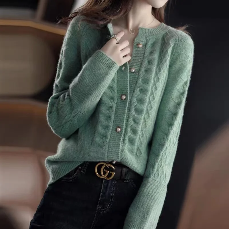 Autumn Winter Korean Style Pearl Buckle Women's Clothing Screw Thread Sweaters Single Breasted Thick Knitting Cardigan
Autumn Winter Korean Style Pearl Buckle Women's Clothing Screw Thread Sweaters Single Breasted Thick Knitting Cardigan