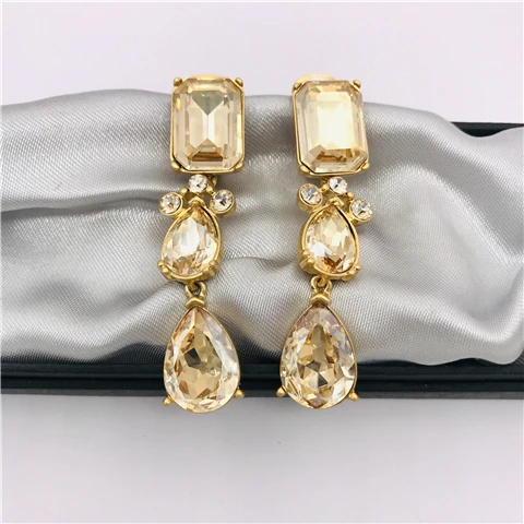 Retro old fashion temperament earrings classic water drop long ear clips without piercing
Retro old fashion temperament earrings classic water drop long ear clips without piercing