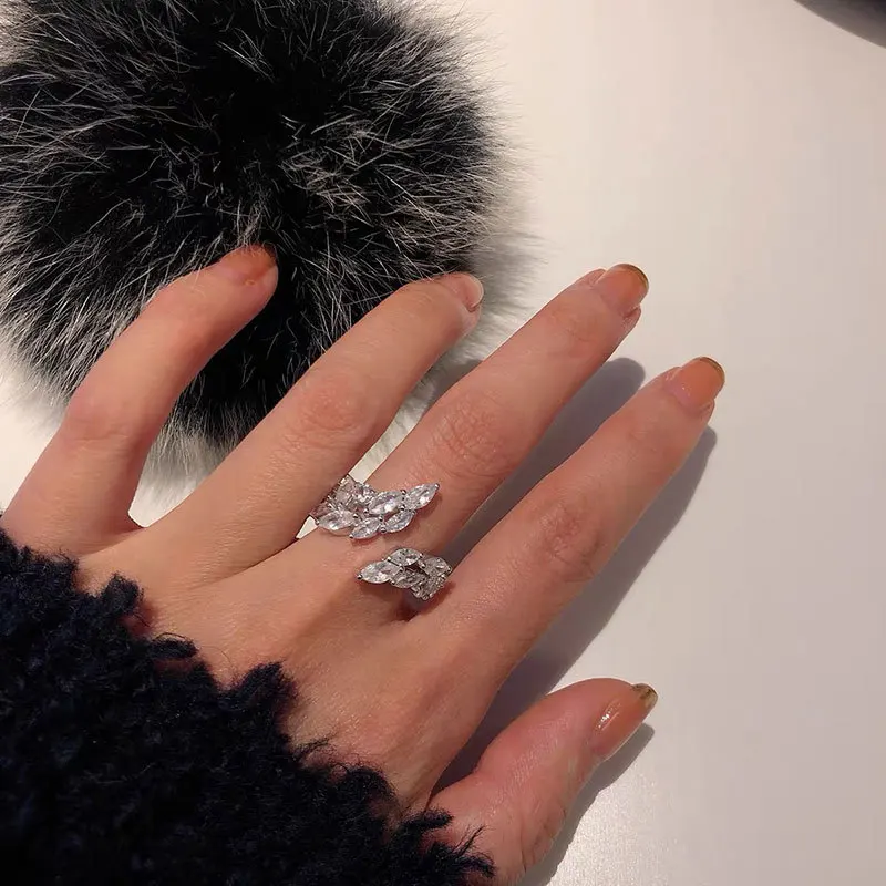 RAKOL Shiny White Cubic Zirconia Geometry Finger Rings For Women Adjustable Ring Girls Engagement Wedding Jewelry Party Gifts
RAKOL Shiny White Cubic Zirconia Geometry Finger Rings For Women Adjustable Ring Girls Engagement Wedding Jewelry Party Gifts