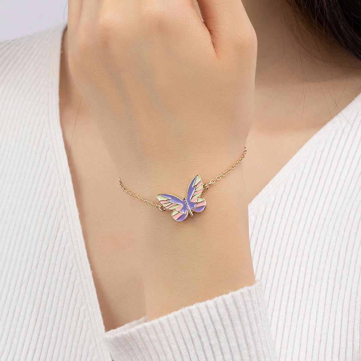 Morandi Purple Metal Butterfly Bracelet for Women Fashion Glazed Bracelet Designer Jewelry for Women French Bangles for Women
Morandi Purple Metal Butterfly Bracelet for Women Fashion Glazed Bracelet Designer Jewelry for Women French Bangles for Women