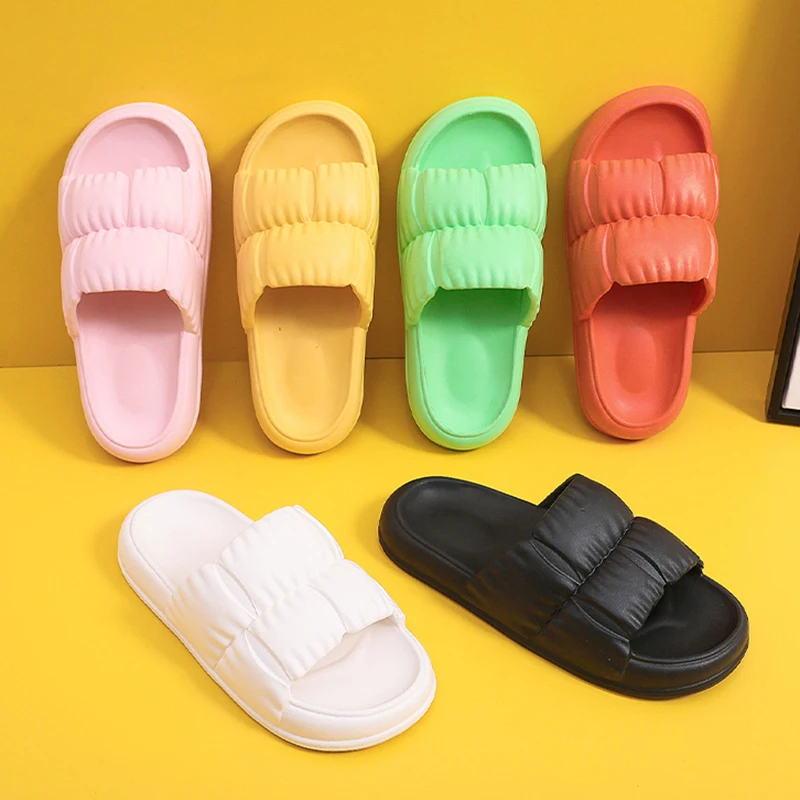 Women's Soft Sole Cloud Slippers Summer Beach Thick Platform Slipper Sandals Women Korean Eva Slippers for Home Flip Flops Woman
Women's Soft Sole Cloud Slippers Summer Beach Thick Platform Slipper Sandals Women Korean Eva Slippers for Home Flip Flops Woman