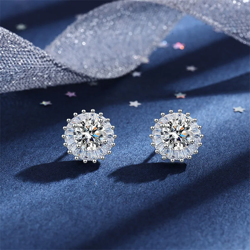 Tbestone 100% S925 Sterling Silver Women Simple Round Moissanite Stud Earrings Hypoallergenic Everyday Gift Fashion Jewelry
Tbestone 100% S925 Sterling Silver Women Simple Round Moissanite Stud Earrings Hypoallergenic Everyday Gift Fashion Jewelry