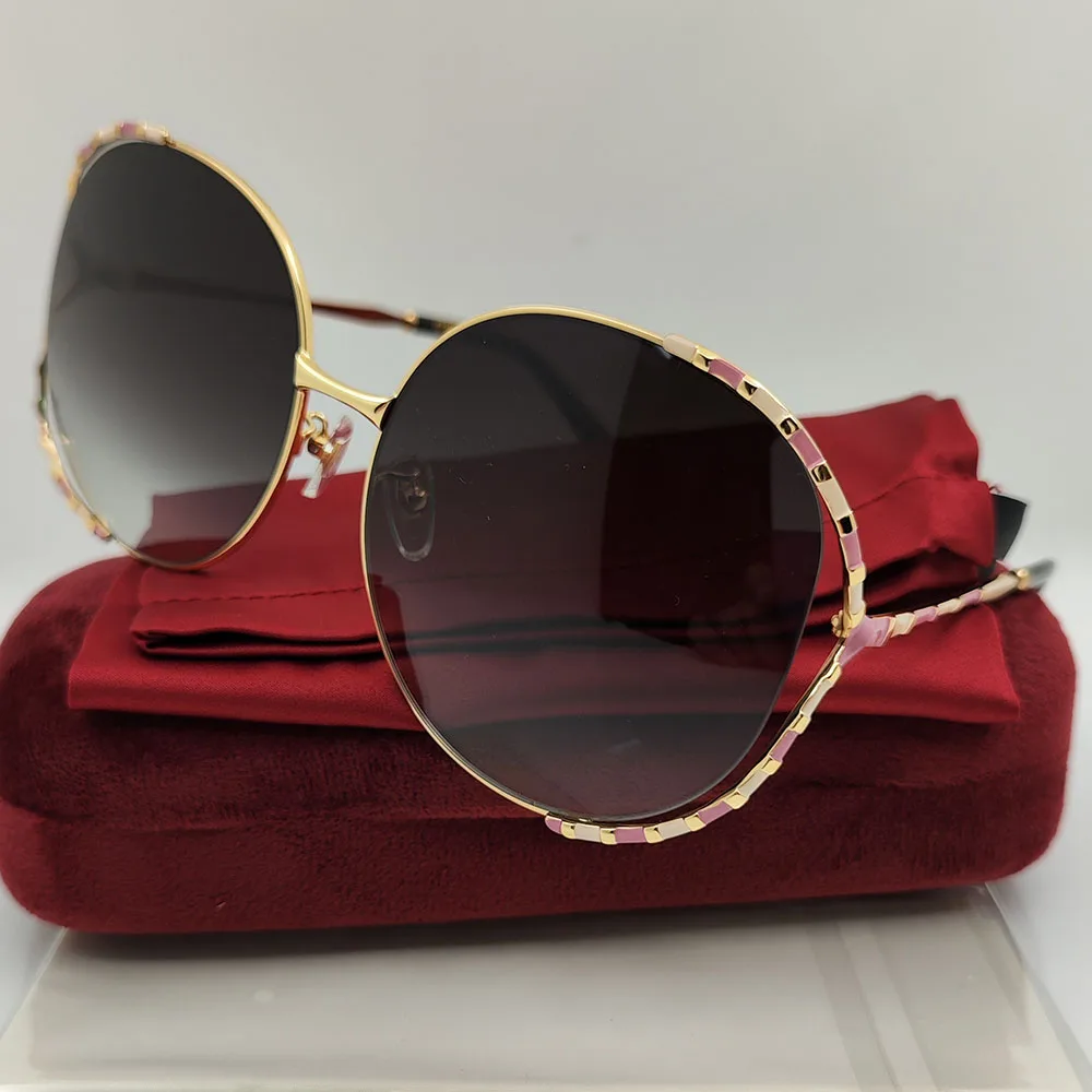 Aesthetic LIGHTER Big Frame Round Sunglasses For Women Retro Pink Fashion Girl Gafas Brand Designer Shades For Sun Glasses UV400
Aesthetic LIGHTER Big Frame Round Sunglasses For Women Retro Pink Fashion Girl Gafas Brand Designer Shades For Sun Glasses UV400
