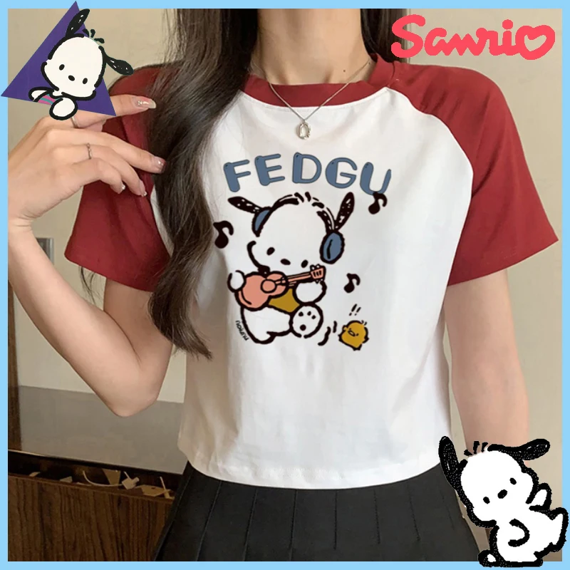 Женская футболка с коротким рукавом, круглым вырезом и принтом
Женская футболка с коротким рукавом, круглым вырезом и принтом