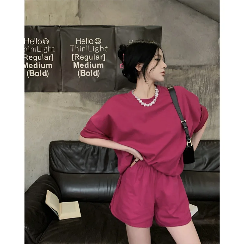 2022 Summer New Fashion Backless Care Machine Raspberry Color Cotton Sweater + Casual Shorts Ladies Two-piece Set
2022 Summer New Fashion Backless Care Machine Raspberry Color Cotton Sweater + Casual Shorts Ladies Two-piece Set