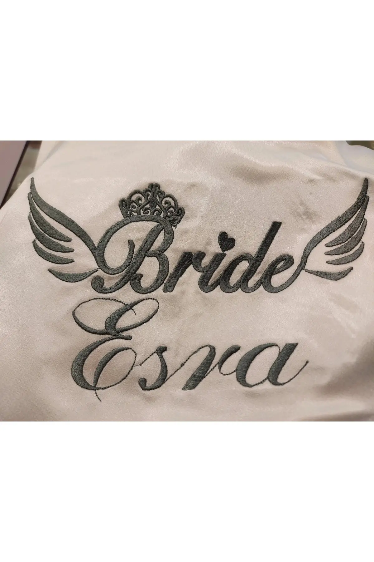Dressing Gown Bride Fashion Robe Female Bathrobe Sexy Peignoir Kimono Bride Dressing Gown Gown Gown Gown Gown
Dressing Gown Bride Fashion Robe Female Bathrobe Sexy Peignoir Kimono Bride Dressing Gown Gown Gown Gown Gown