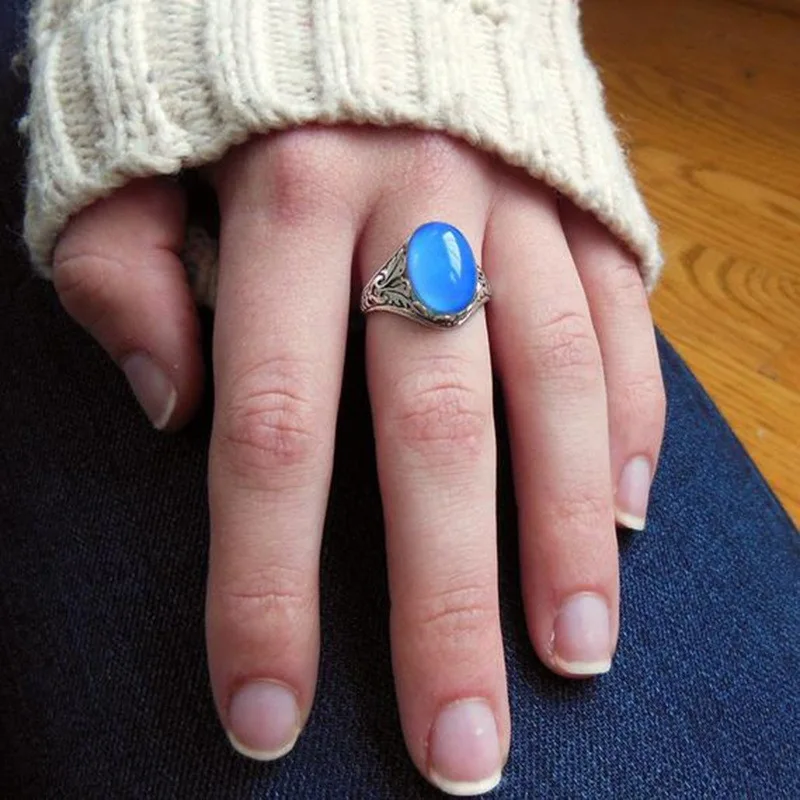 Coconal Vintage Retro Color Change Mood Ring Oval Emotion Feeling Changeable Rings Temperature Control Color for Women
Coconal Vintage Retro Color Change Mood Ring Oval Emotion Feeling Changeable Rings Temperature Control Color for Women