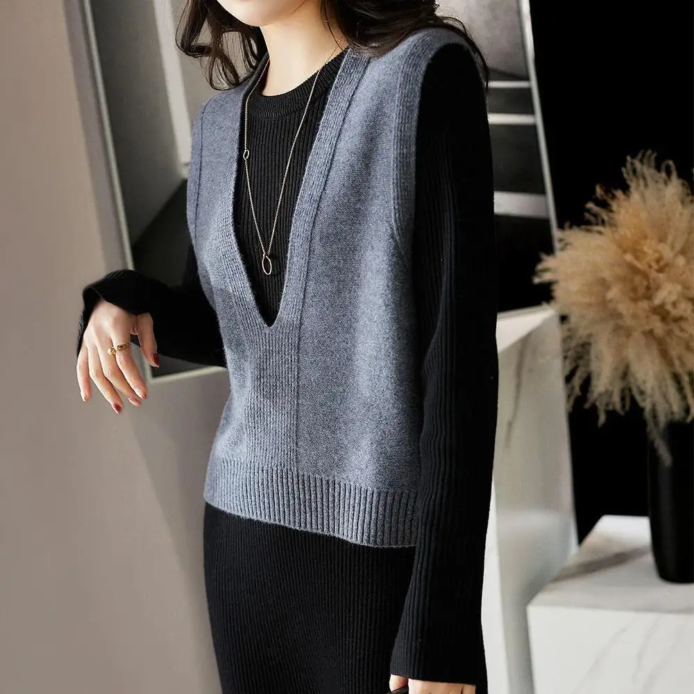 Sweater Vests Womens Loose Fashion Solid Autumn Simple Tender Korean Style Elegant Basic Vintage All-match Casual V-neck Female
Sweater Vests Womens Loose Fashion Solid Autumn Simple Tender Korean Style Elegant Basic Vintage All-match Casual V-neck Female