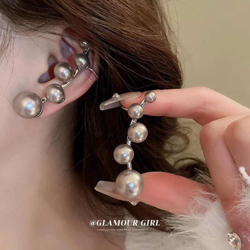 European And American Personality Imitation Pearl Ear Hanger Design Exaggerated Metal Alternative Hipster No Ear Hole Ear Clip
European And American Personality Imitation Pearl Ear Hanger Design Exaggerated Metal Alternative Hipster No Ear Hole Ear Clip