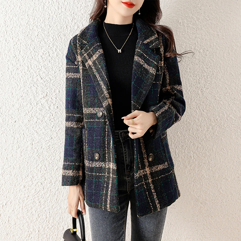 Women's Autumn and Winter New Korean High-end Style Lapel Long Sleeve Button Fashion Loose Vintage Plaid Patchwork Wool Coat
Women's Autumn and Winter New Korean High-end Style Lapel Long Sleeve Button Fashion Loose Vintage Plaid Patchwork Wool Coat
