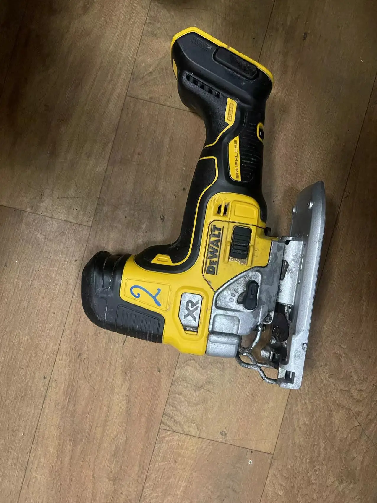Dewalt DCS335B 20-вольтовая Беспроводная цилиндрическая рукоятка, Зажимная пила, неизолированный инструмент, б/у
Dewalt DCS335B 20-вольтовая Беспроводная цилиндрическая рукоятка, Зажимная пила, неизолированный инструмент, б/у