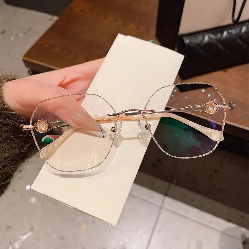 2023 Reading Glasses Women Men Anti Blue Light Ultralight Computer Reading Eyeglasses Presbyopic Eyewear Unisex +1...+4.0 gafas
2023 Reading Glasses Women Men Anti Blue Light Ultralight Computer Reading Eyeglasses Presbyopic Eyewear Unisex +1...+4.0 gafas