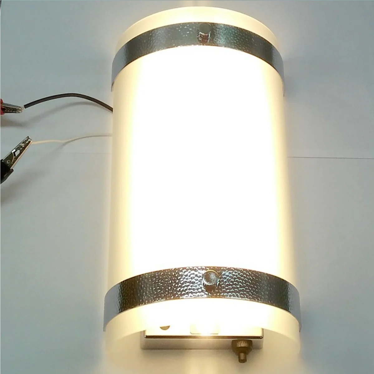 RV Reading Lights 12V LED Acrylic Wall Lamp for Camper Trailer Motorhome Beside Interior Lighting Switched, Frosted Lampshade
RV Reading Lights 12V LED Acrylic Wall Lamp for Camper Trailer Motorhome Beside Interior Lighting Switched, Frosted Lampshade