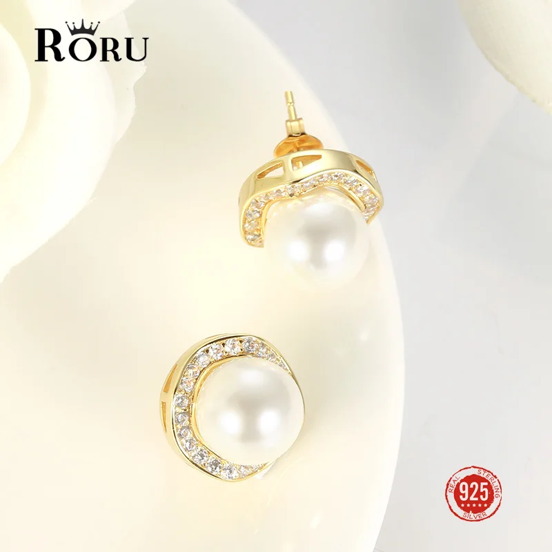 Luxury High Quality White Artificial Pearls Stud Earrings Jewelry for Mother Ladies Women Fashion Earrings Zirconia Korea Style
Luxury High Quality White Artificial Pearls Stud Earrings Jewelry for Mother Ladies Women Fashion Earrings Zirconia Korea Style